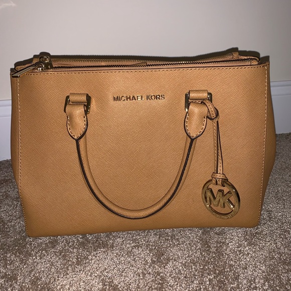 Michael Kors Handbags - Purse